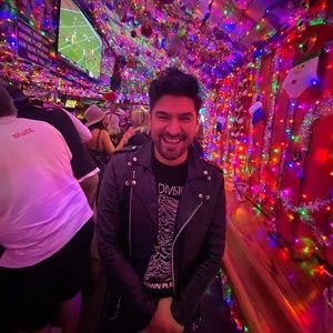 Meet your Posher, Elias